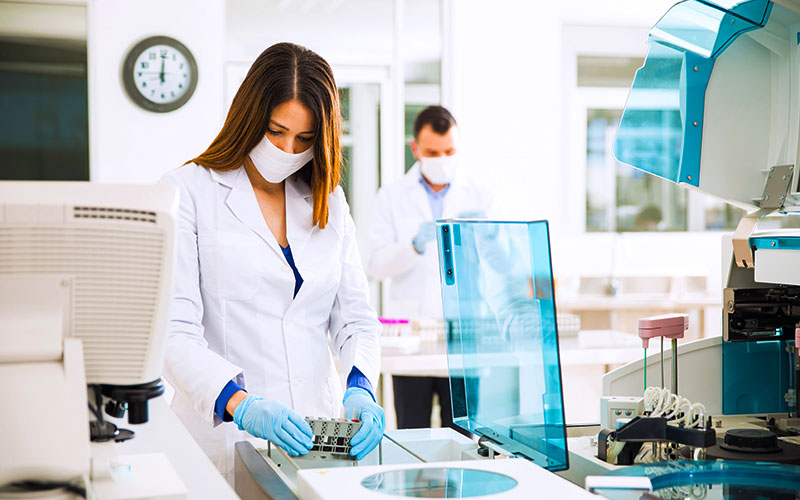 maintain lab samples with freeze dryers